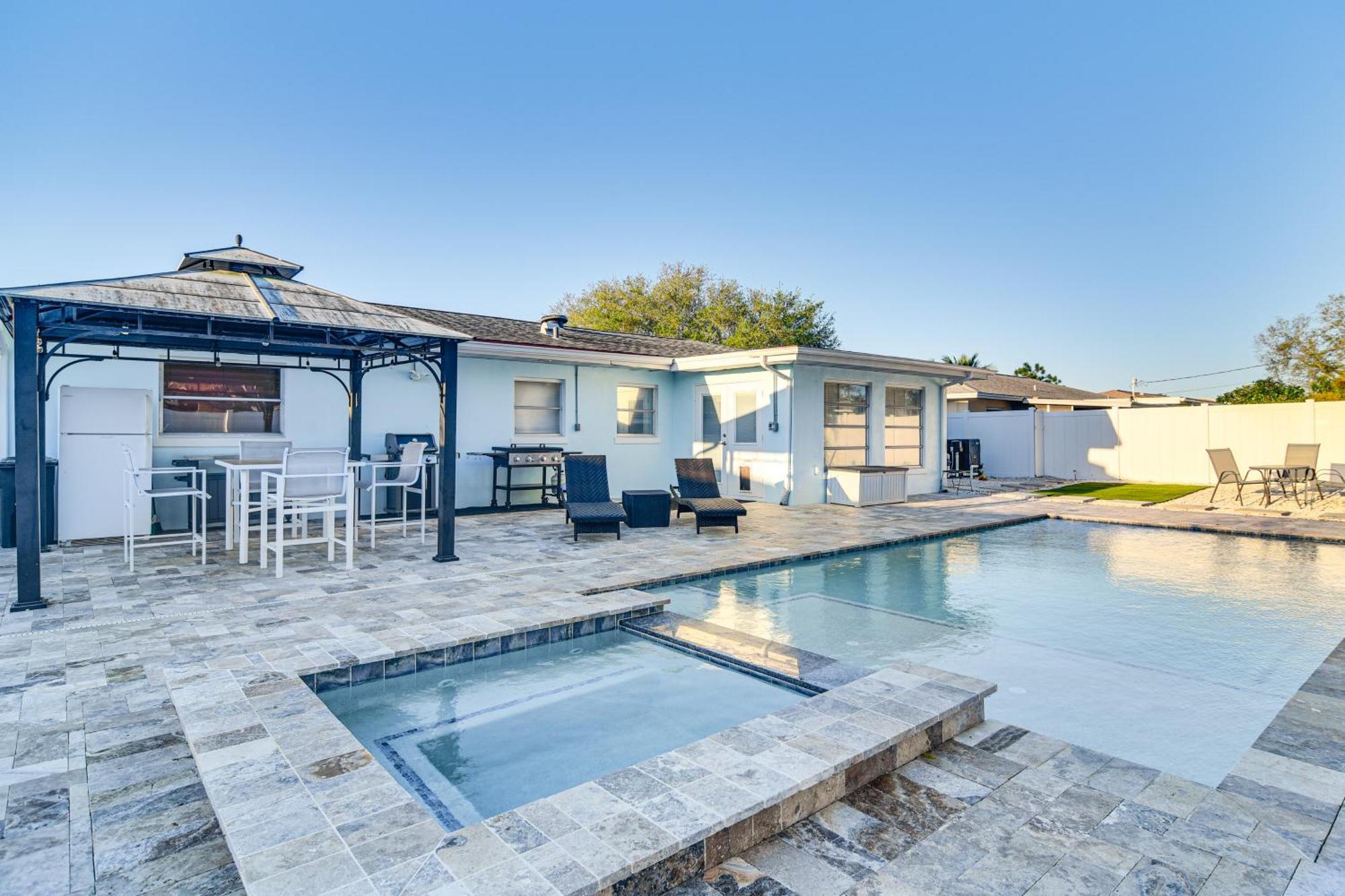 Breezy Seminole Vacation Rental With Hot Tub! 외부 사진